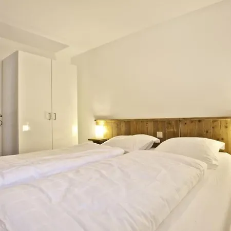 Xl Kristall بيت للعطل